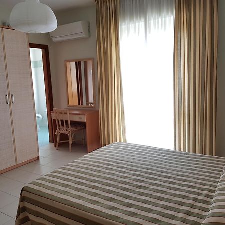 Hotel Jollino Пинето Экстерьер фото